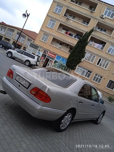 Mercedes E 240 1998, 340,000 km - 2.4 l - Bakı