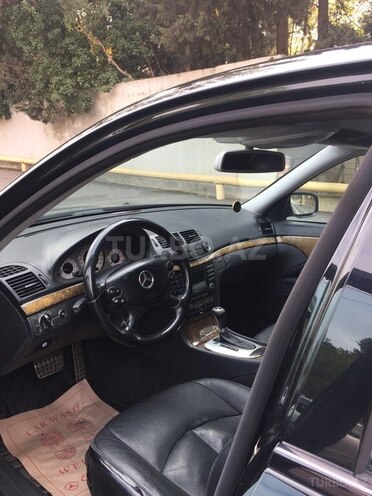 Mercedes E 200 2005, 260,100 km - 1.8 l - Bakı
