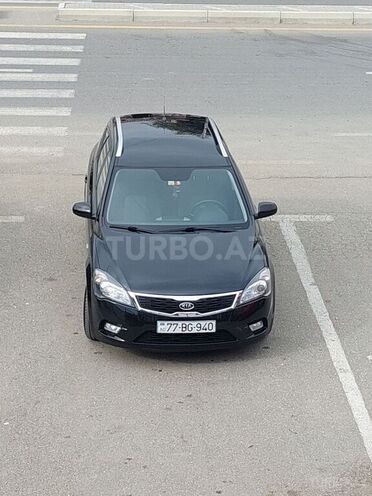 Kia Ceed 2010, 136,000 km - 1.4 l - Quba