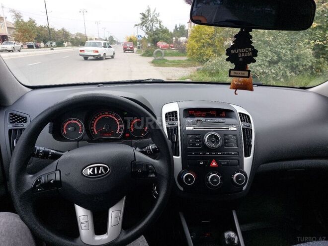 Kia Ceed 2010, 136,000 km - 1.4 l - Quba