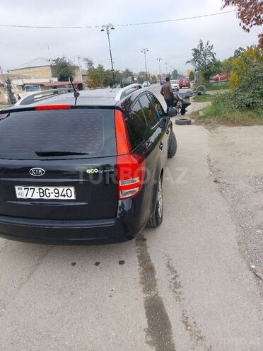 Kia Ceed 2010, 136,000 km - 1.4 l - Quba