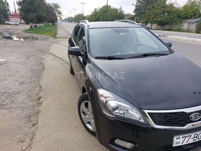 Kia Ceed 2010, 136,000 km - 1.4 l - Quba
