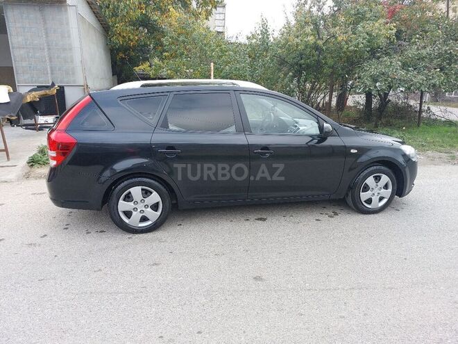 Kia Ceed 2010, 136,000 km - 1.4 l - Quba