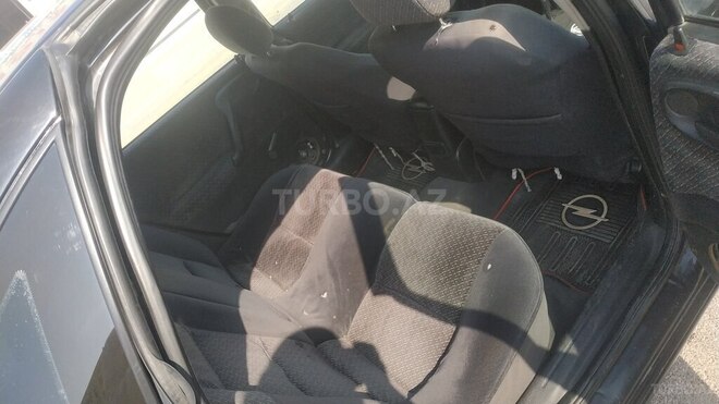 Opel Vectra 1997, 280,000 km - 1.8 l - Sumqayıt