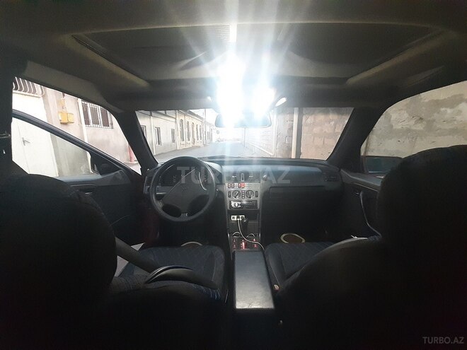Mercedes C 220 1993, 214,000 km - 2.2 л - Bakı