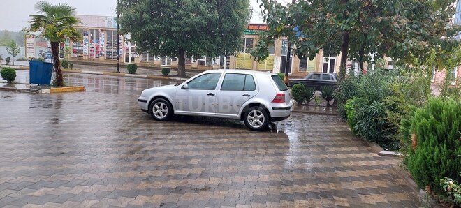 Volkswagen Golf 1998, 272,000 km - 1.9 l - Cəlilabad