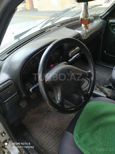 GAZ 31105 2005, 238,000 km - 2.3 l - Bakı