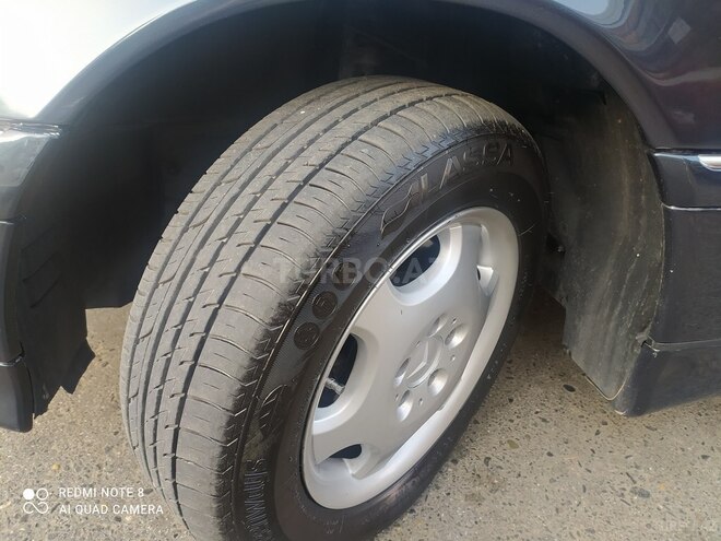 Mercedes C 240 2000, 298,000 km - 2.4 л - Bakı
