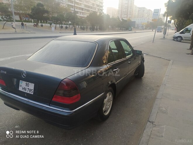 Mercedes C 240 2000, 298,000 km - 2.4 л - Bakı
