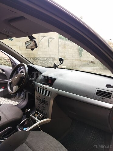 Opel Astra 2009, 290,000 km - 1.4 л - Bərdə