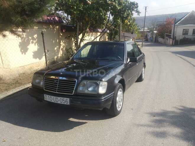 Mercedes E 220 1995, 38,500 km - 2.2 l - Qusar