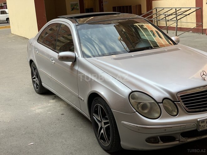 Mercedes E 220 2002, 307,800 km - 2.2 l - Bakı