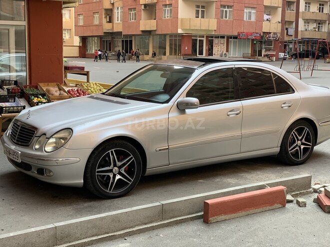 Mercedes E 220 2002, 307,800 km - 2.2 l - Bakı