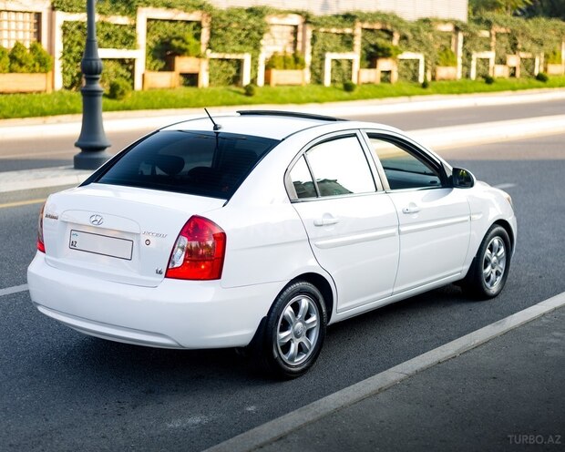 Hyundai Accent 2009, 180,400 km - 1.6 l - Bakı