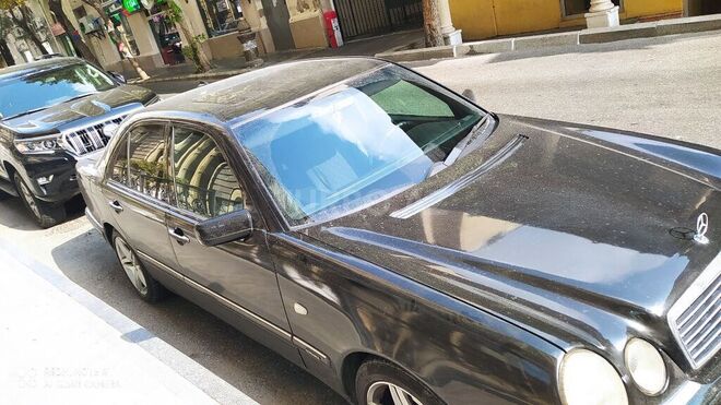 Mercedes E 280 1998, 270,000 km - 2.8 l - Bakı