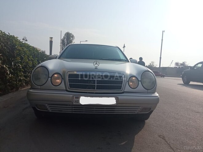 Mercedes E 320 1995, 300,000 km - 3.2 l - Bakı