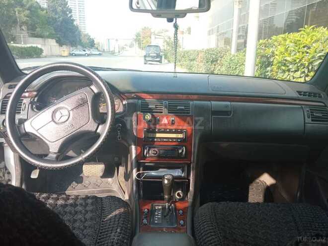 Mercedes E 320 1995, 300,000 km - 3.2 l - Bakı