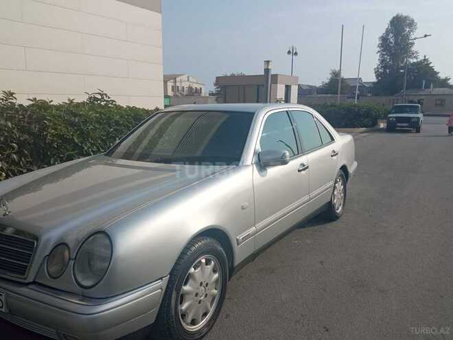 Mercedes E 320 1995, 300,000 km - 3.2 l - Bakı