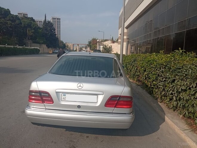Mercedes E 320 1995, 300,000 km - 3.2 l - Bakı