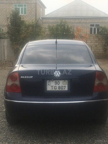 Volkswagen Passat 2002, 218,000 km - 1.8 л - Beyləqan
