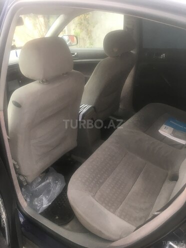 Volkswagen Passat 2002, 218,000 km - 1.8 л - Beyləqan