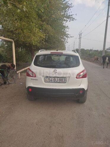 Nissan Qashqai 2011, 233,000 km - 2.0 l - Sabirabad