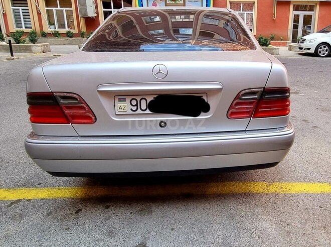 Mercedes E 240 1999, 270,000 km - 2.4 l - Bakı