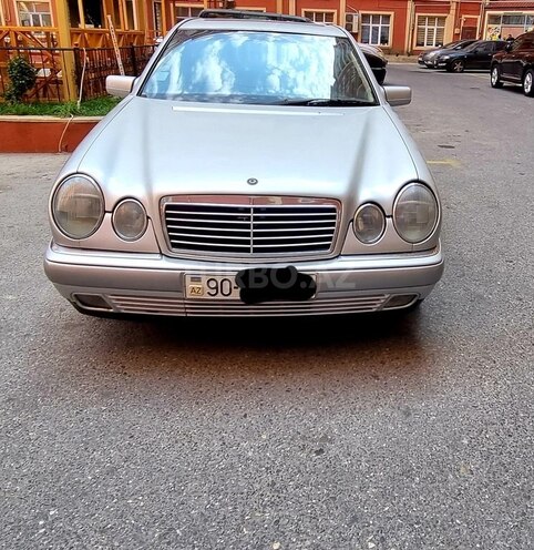 Mercedes E 240 1999, 270,000 km - 2.4 l - Bakı