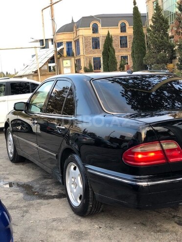 Mercedes E 320 2001, 274,123 km - 3.2 l - Bakı