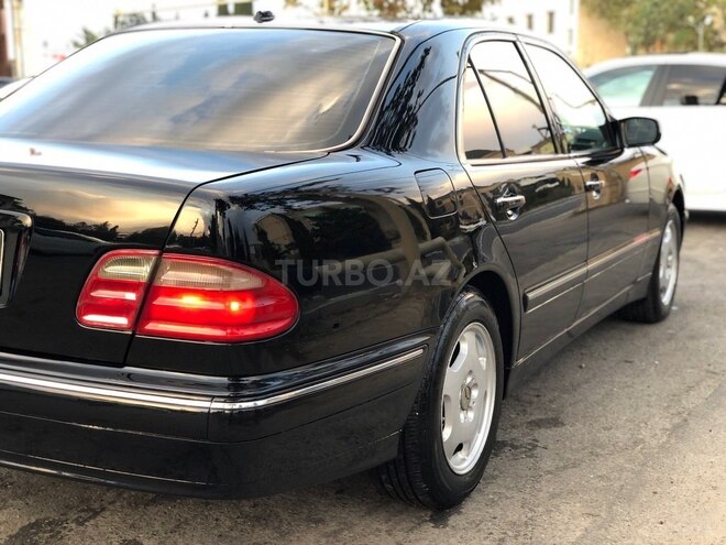 Mercedes E 320 2001, 274,123 km - 3.2 l - Bakı