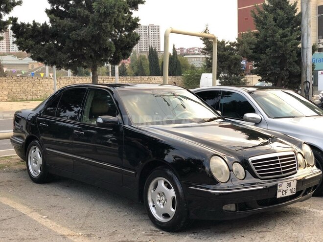 Mercedes E 320 2001, 274,123 km - 3.2 l - Bakı