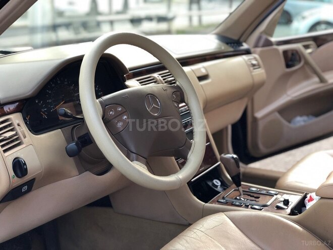 Mercedes E 320 2001, 274,123 km - 3.2 l - Bakı