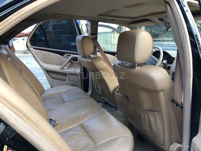 Mercedes E 320 2001, 274,123 km - 3.2 l - Bakı