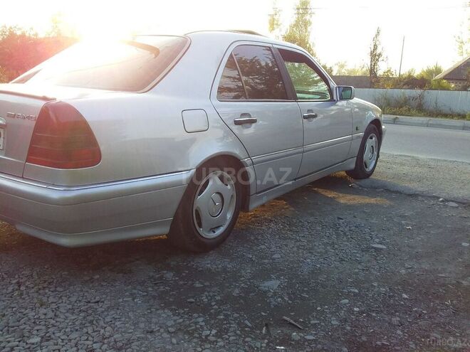 Mercedes C 240 1997, 216,418 km - 2.4 л - Balakən