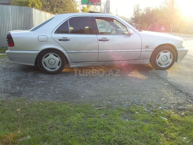 Mercedes C 240 1997, 216,418 km - 2.4 л - Balakən
