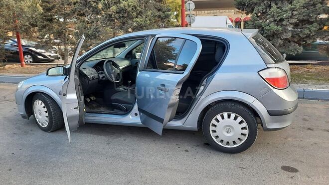 Opel Astra 2005, 267,000 km - 1.4 л - Bakı