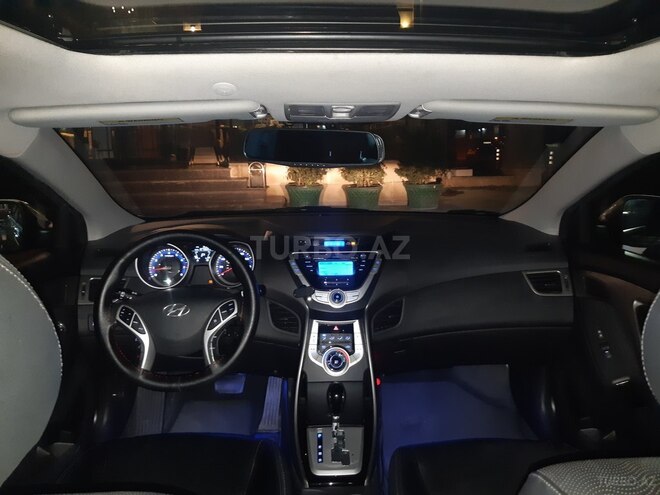 Hyundai Elantra 2012, 198,000 km - 1.8 л - Bakı