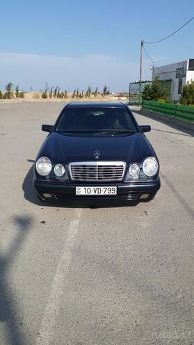 Mercedes E 230 1996, 303,000 km - 2.3 л - Bakı