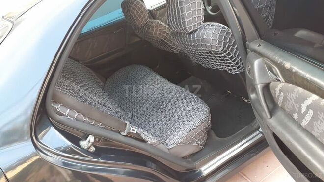 Mercedes E 230 1996, 303,000 km - 2.3 л - Bakı