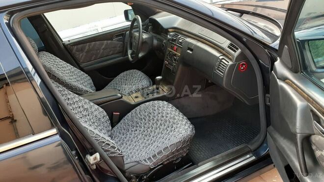 Mercedes E 230 1996, 303,000 km - 2.3 л - Bakı