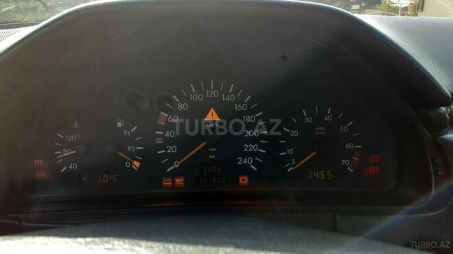 Mercedes E 230 1996, 303,000 km - 2.3 л - Bakı