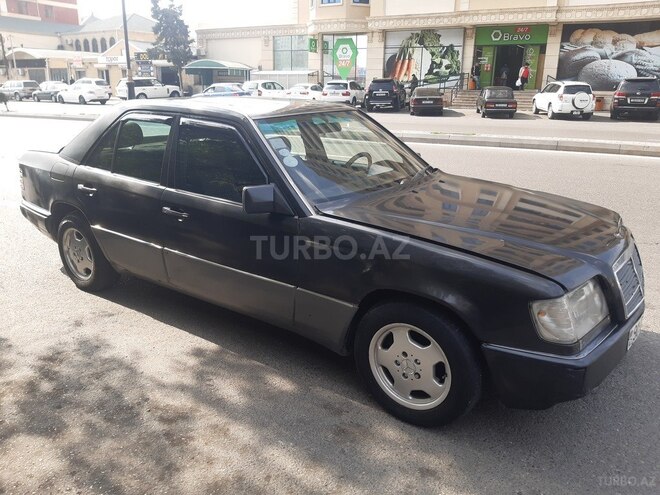 Mercedes E 200 1995, 245,000 km - 2.0 л - Bakı