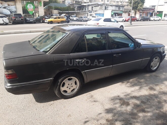 Mercedes E 200 1995, 245,000 km - 2.0 л - Bakı