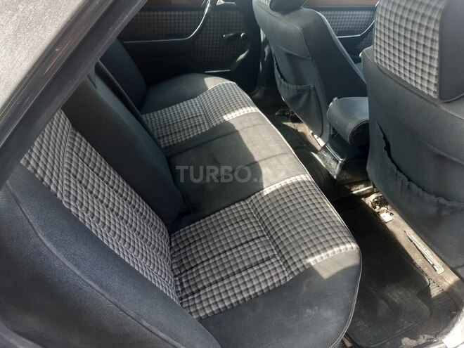 Mercedes E 200 1995, 245,000 km - 2.0 л - Bakı