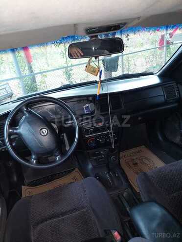 Opel Vectra 1997, 410,000 km - 2.0 l - Saatlı