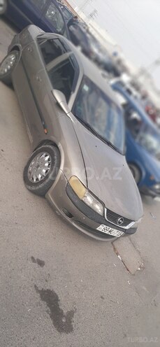 Opel Vectra 1997, 410,000 km - 2.0 l - Saatlı