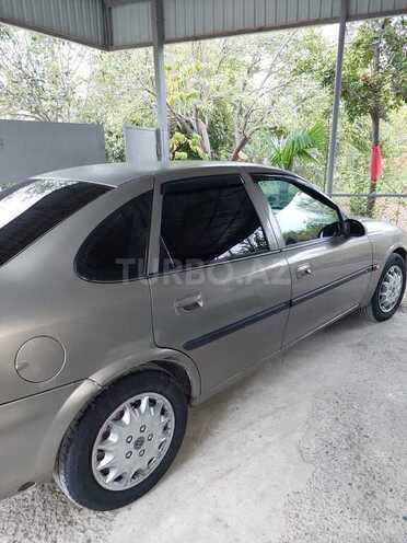 Opel Vectra 1997, 410,000 km - 2.0 l - Saatlı