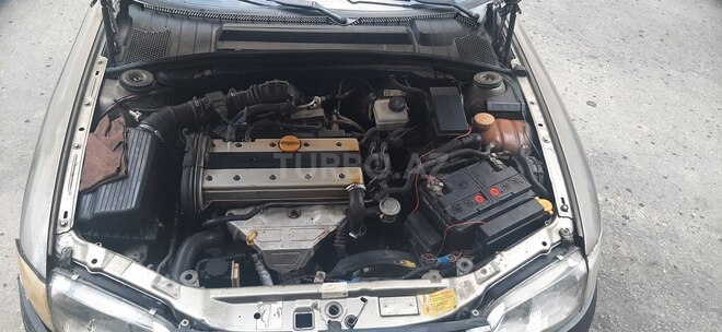 Opel Vectra 1997, 410,000 km - 2.0 l - Saatlı