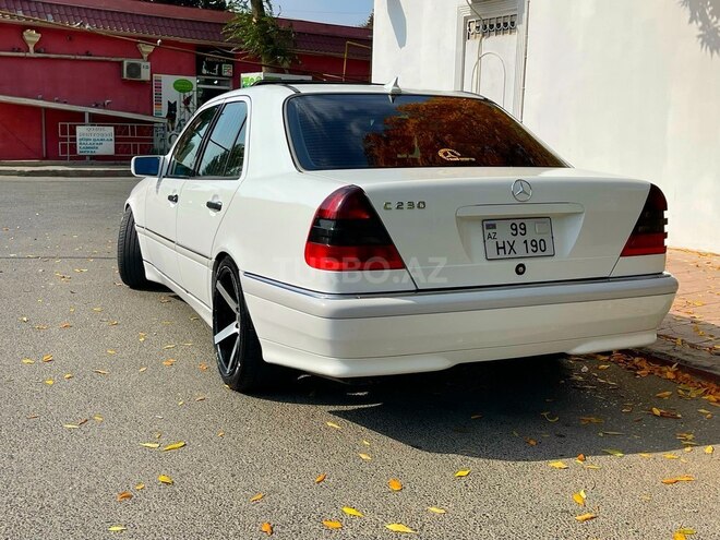 Mercedes C 230 1997, 402,000 km - 2.3 l - Bakı