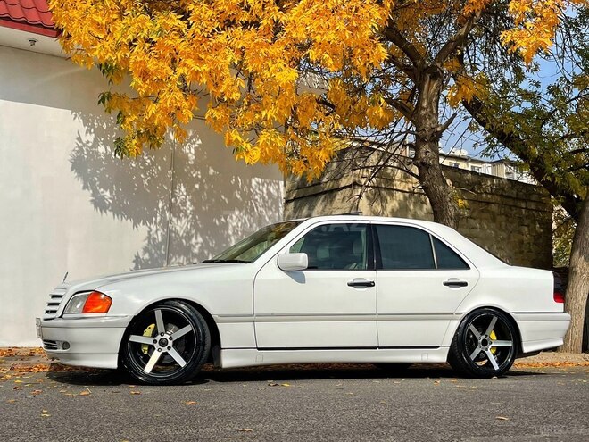 Mercedes C 230 1997, 402,000 km - 2.3 l - Bakı